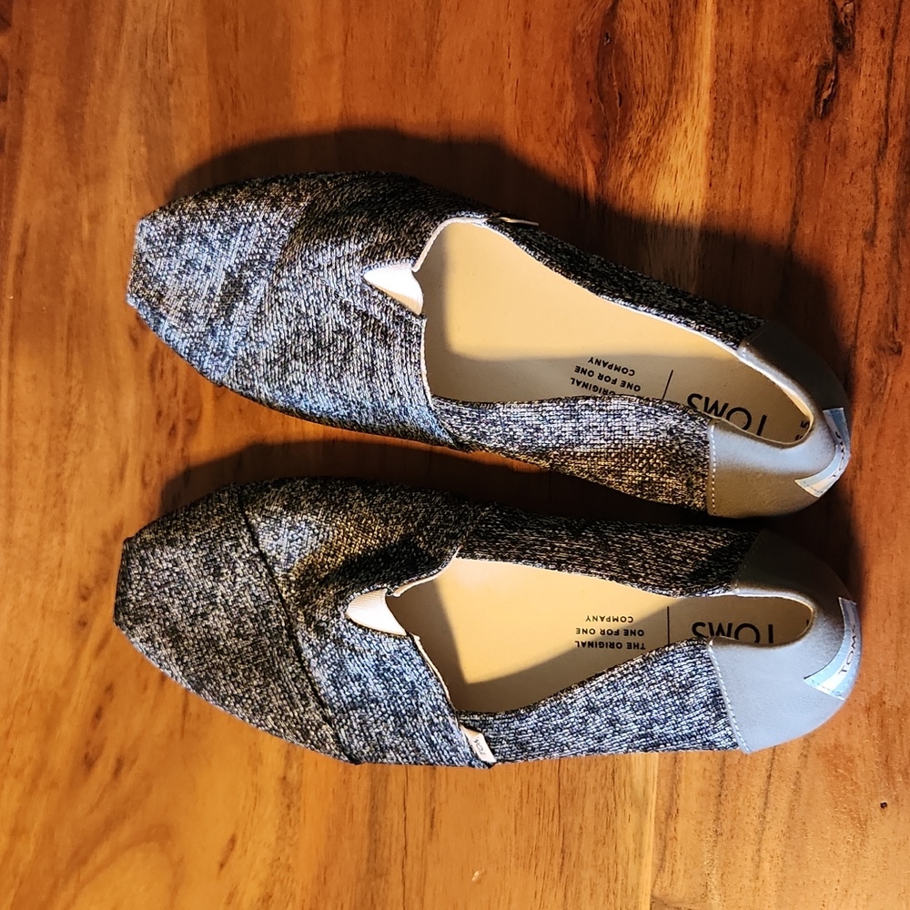 Toms slip ons